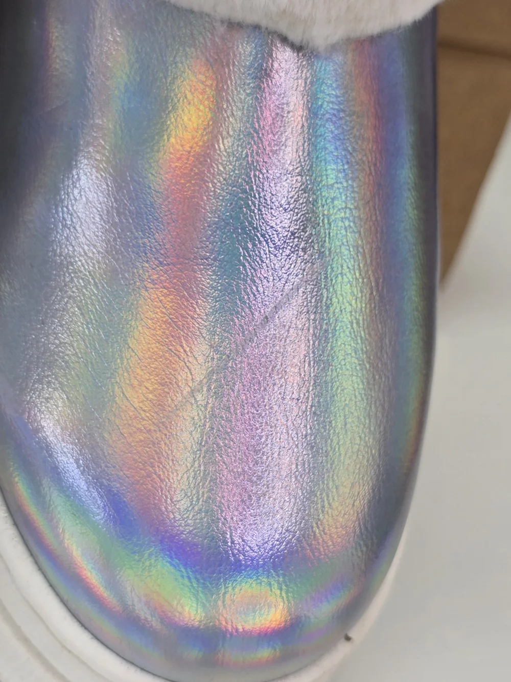 Steve Madden Kids Holographic Silver Faux-Fur Platform Boots Size 2 JBUUNNY